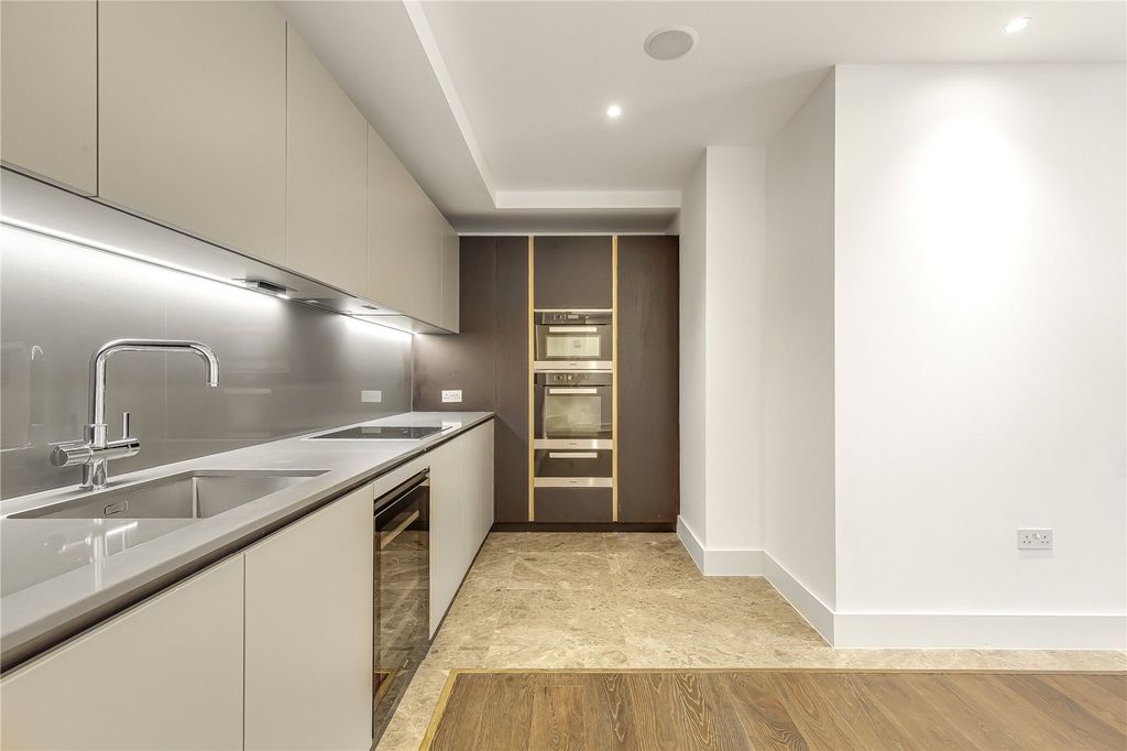 Additional image 3 of 2 bed flat for saleRichmond Hill, Richmond TW10