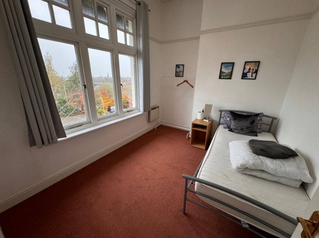 Additional image 5 of 3 bed flat for salePenn Road, Penn, Wolverhampton WV3