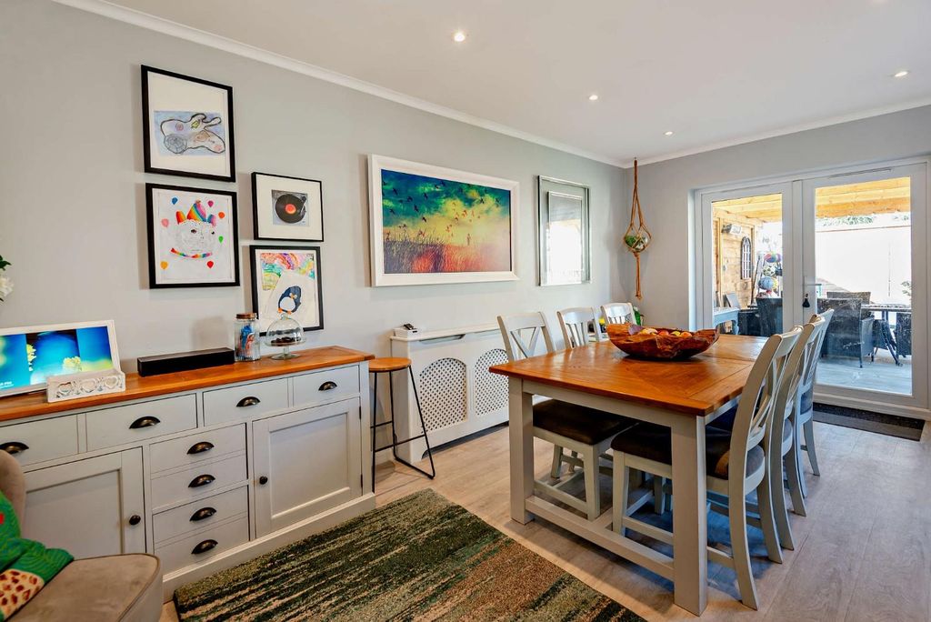 Additional image 4 of 5 bed detached house for saleFontmell Park, Ashford TW15