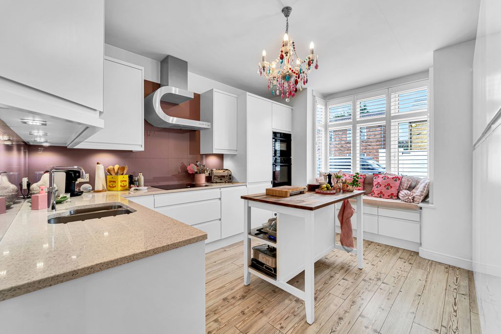 Additional image 16 of 3 bed detached house for saleWarwick Road, Ashford TW15