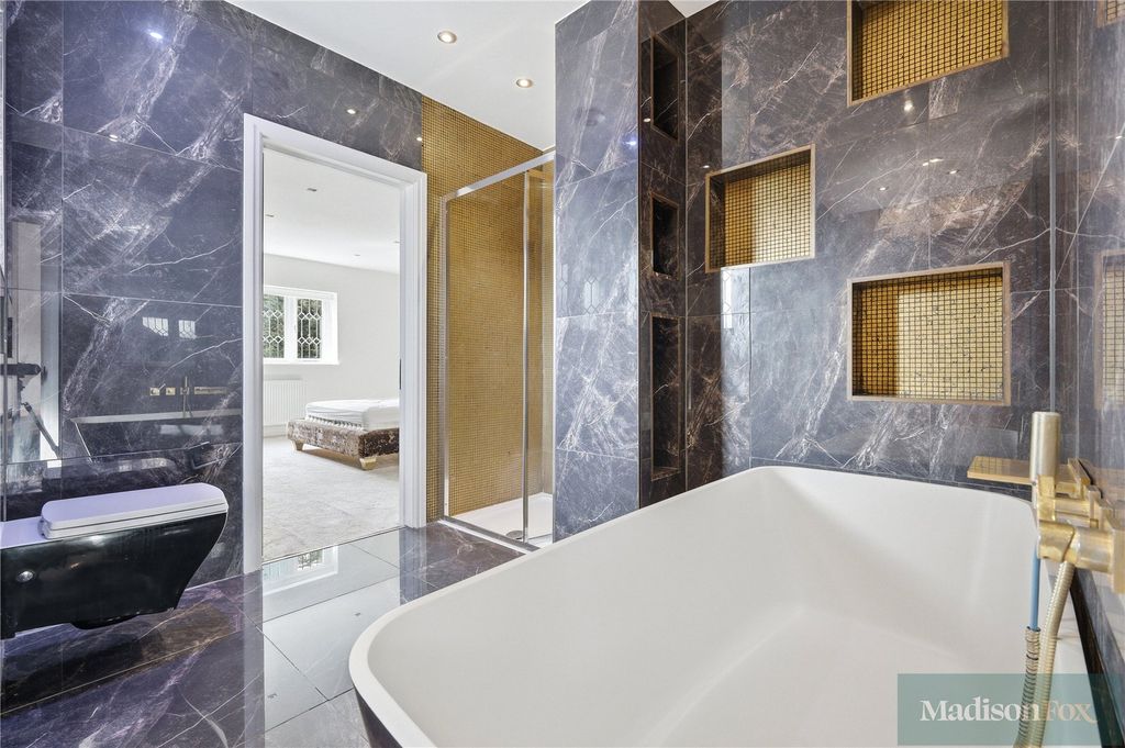 Additional image 24 of 5 bed detached house for saleWoodland Way, Woodford Green IG8
