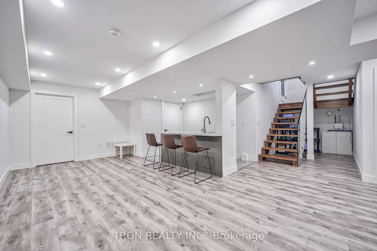 Additional image 18 of 38 Uno Drive