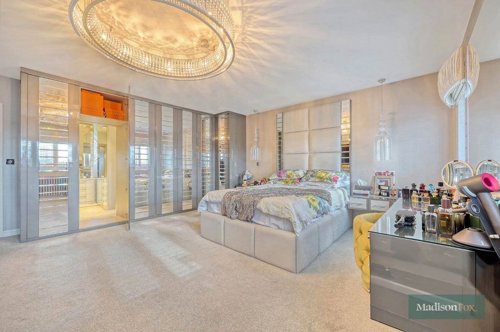 Additional image 24 of 5 bed detached house for saleThe Dell, Woodford Green IG8