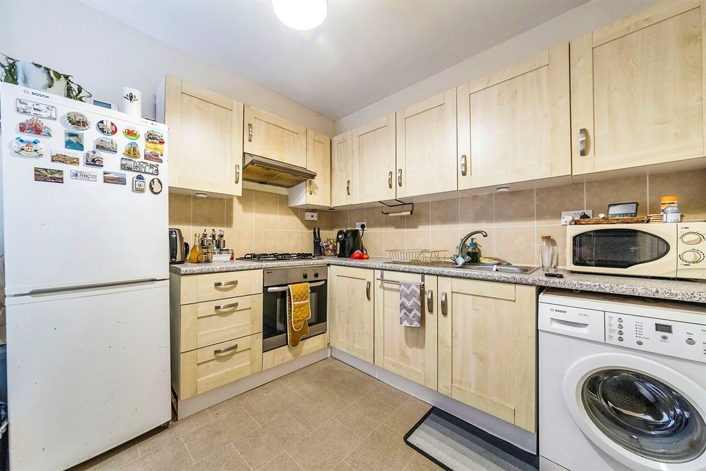 Additional image 4 of 2 bed flat for saleWestgate, Grantham NG31