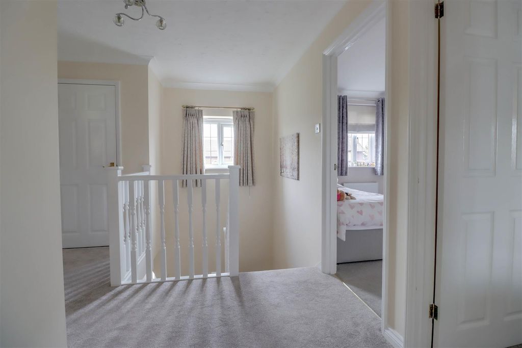 Additional image 17 of 4 bed detached house for saleFriern Walk, Wickford SS12