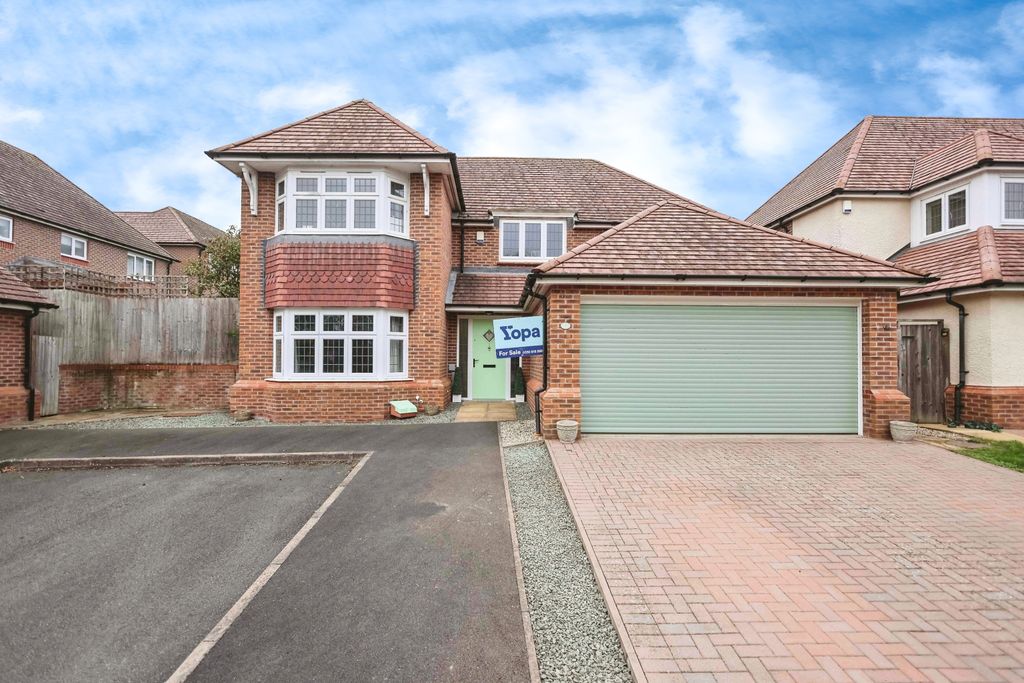 4 bed detached house for saleIngram Avenue, Worcester WR2