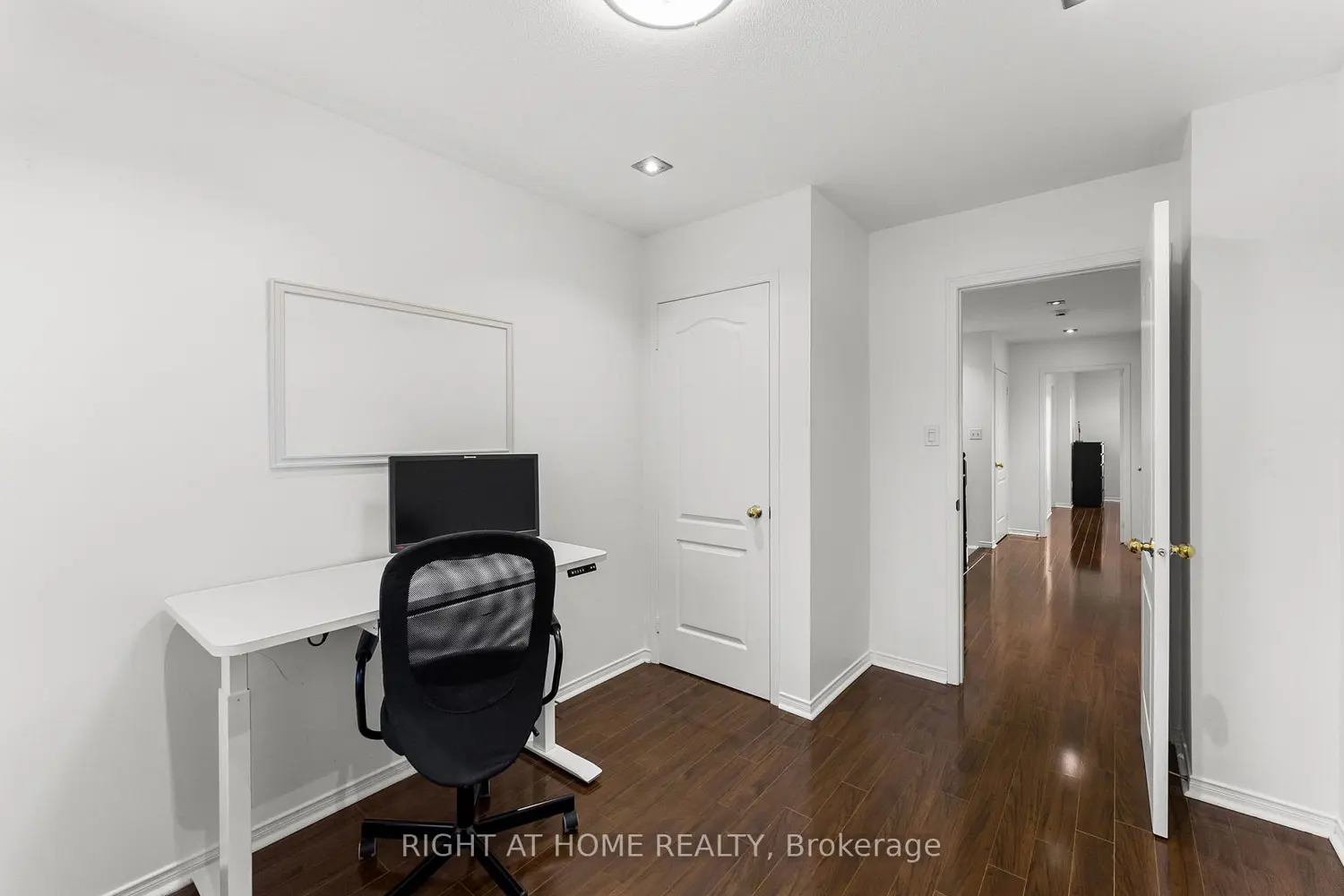 Additional image 11 of 5725 Tenth Line 12