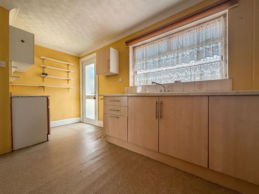 Additional image 7 of 3 bed semi-detached bungalow for saleLeith Avenue, Portchester PO16