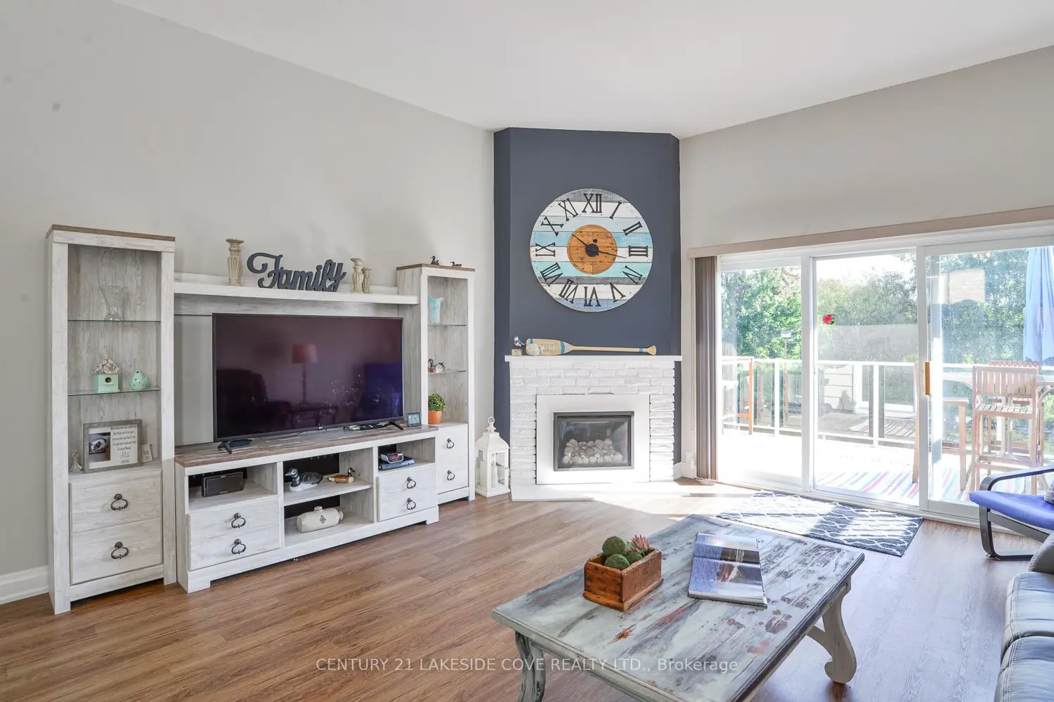 4 Paradise Boulevard Unit 6