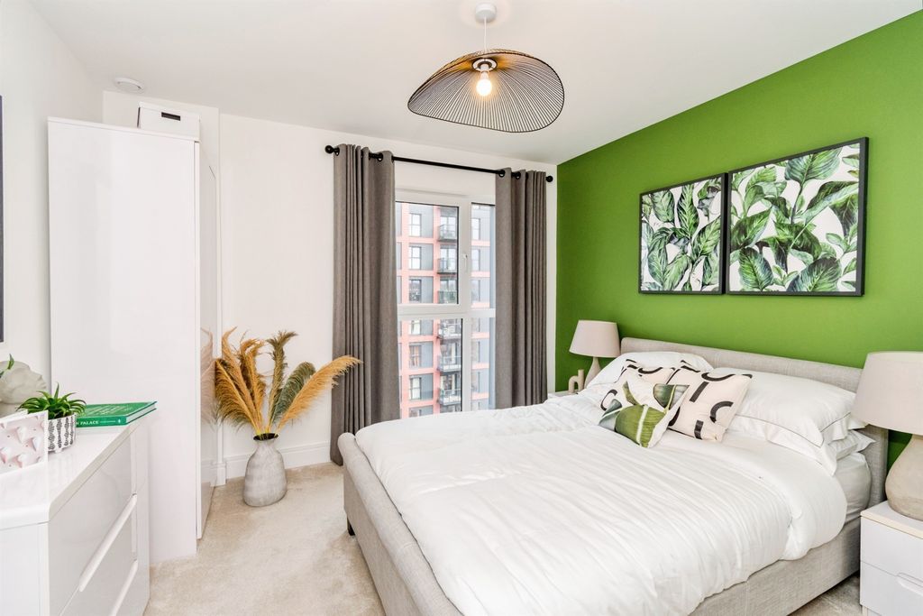 Additional image 9 of 1 bed flat for saleGranada House, Southampton SO14