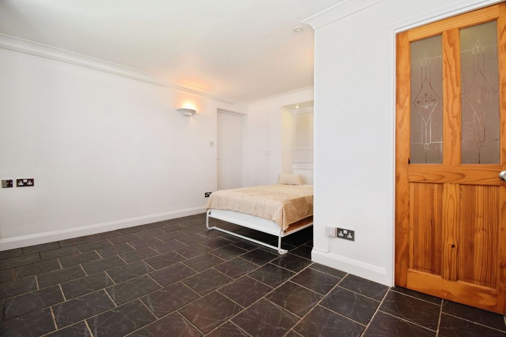 Studio for saleSpinney Halt, Whetstone, Leicester, Leicestershire LE8 photo 4