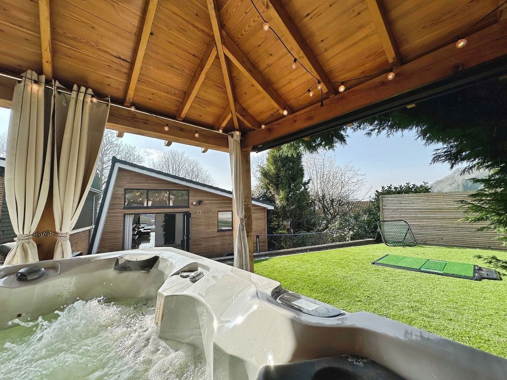 Additional image 66 of 4 bed detached house for saleCheswell Close, Compton, Wolverhampton WV6