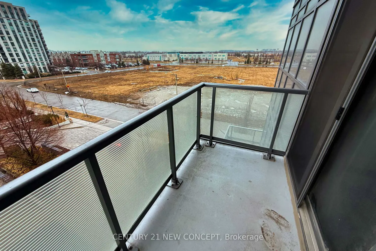Additional image 8 of 55 Oneida Crescent 409