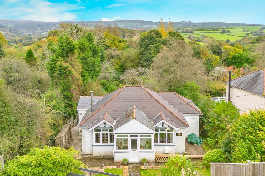 3 bed bungalow for saleTavistock Road, Yelverton, Devon PL20