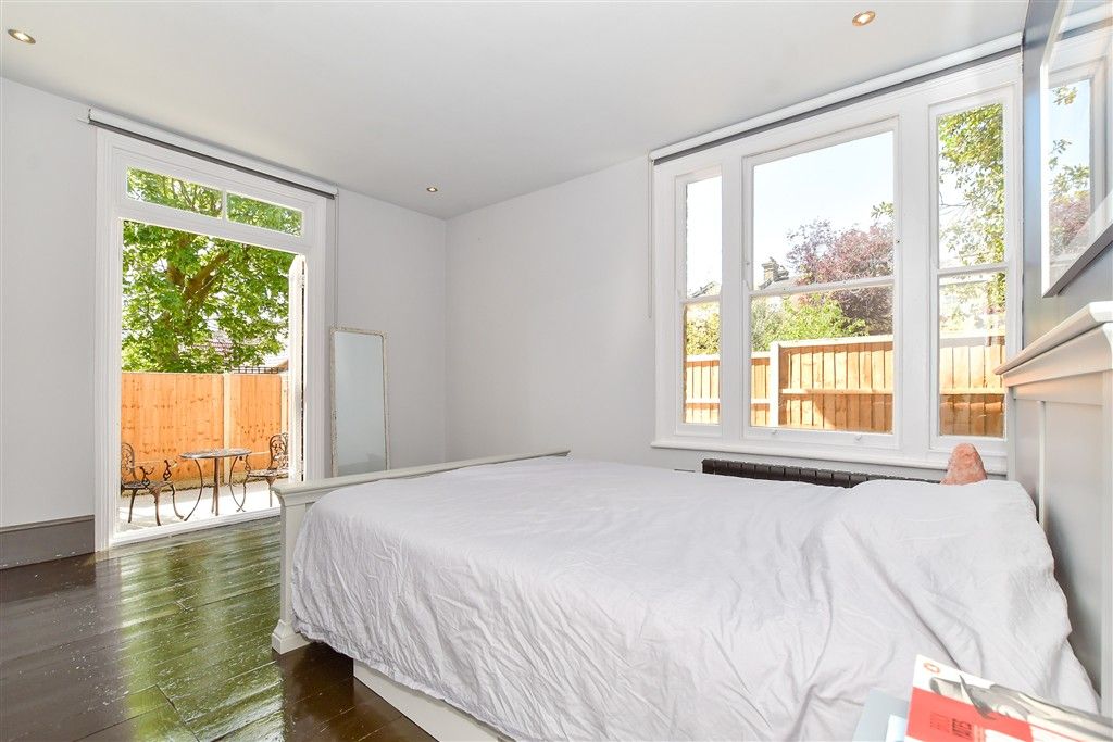 Additional image 7 of 2 bed maisonette for saleGlebe Avenue, Woodford Green, Essex IG8