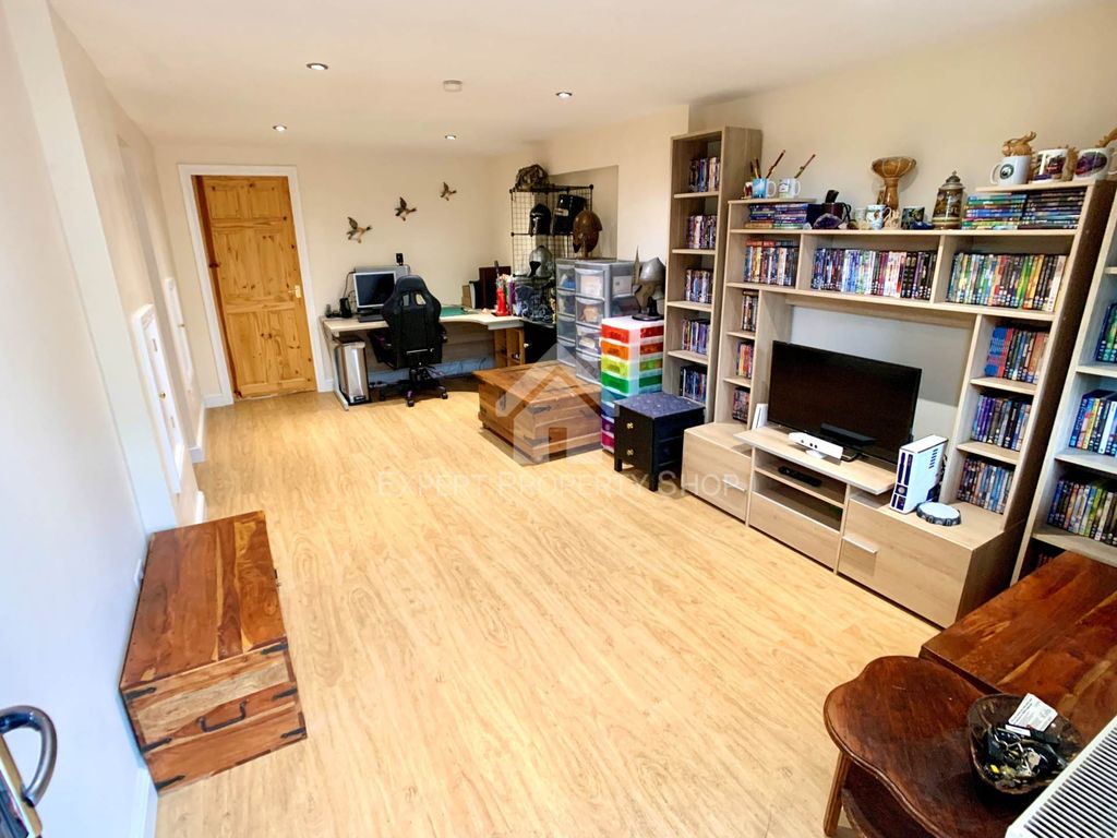 Additional image 4 of 6 bed detached house for saleSunnyside, Worksop S81