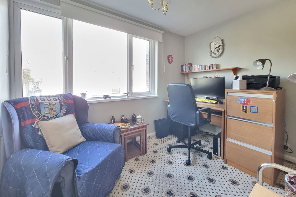 Additional image 14 of 3 bed flat for saleOld Portsmouth, Hampshire PO1