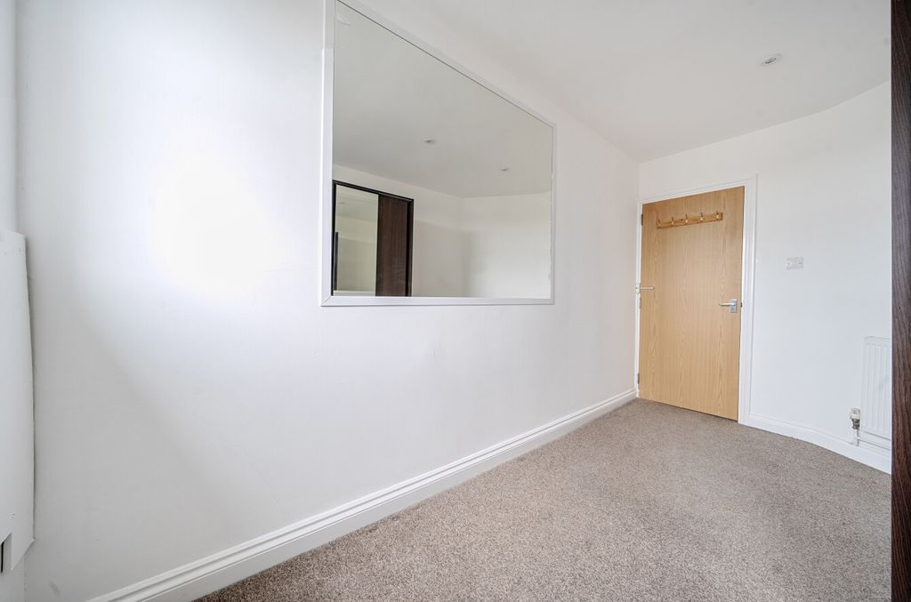 Additional image 6 of 1 bed flat for saleKingston Road, Portsmouth, Hampshire PO2