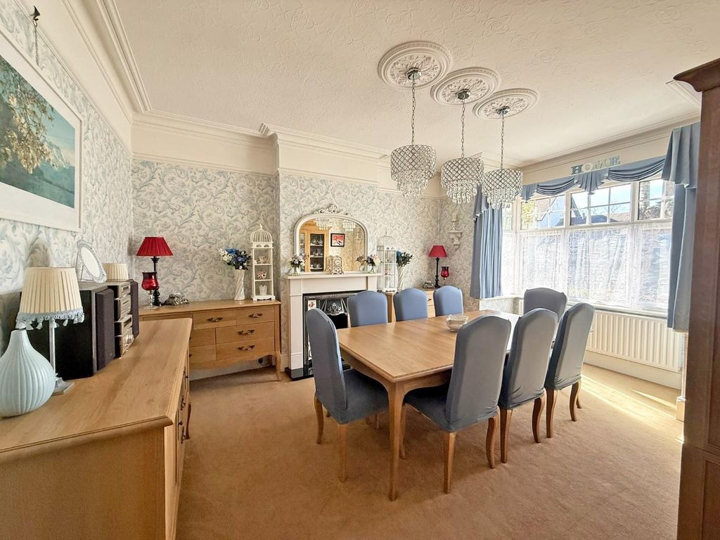 Additional image 10 of 4 bed property for saleClifford Grove, Ashford TW15