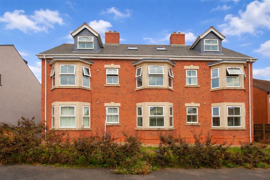 2 bed flat for saleBritannia Court, Britannia Road, Burbage LE10