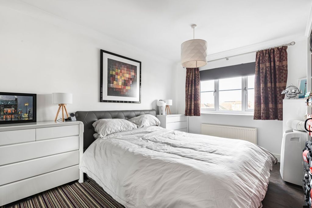 Additional image 7 of 2 bed maisonette for saleWarren Road, Ashford TW15