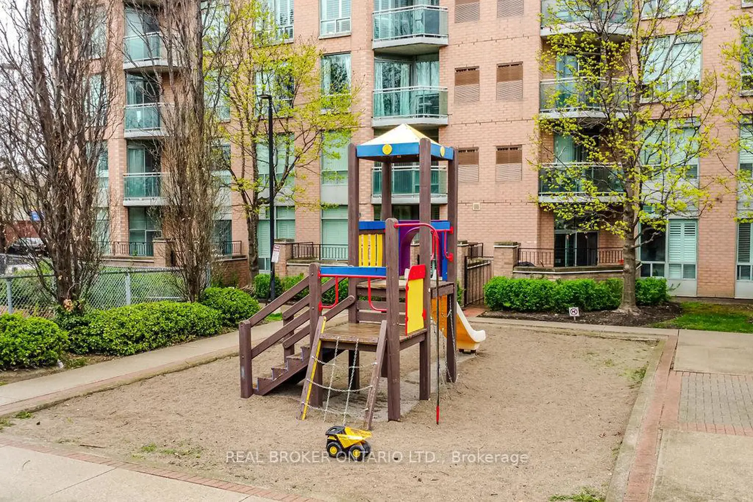 Additional image 11 of 190 Manitoba Street 710