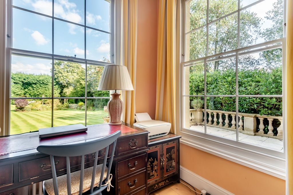 Additional image 6 of 6 bed detached house for saleVicarage Road, Yateley, Hampshire GU46