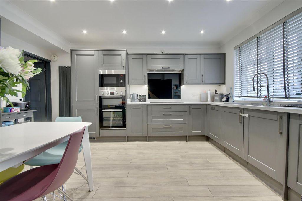 Additional image 10 of 3 bed end terrace house for saleBransbury Road, Southsea PO4