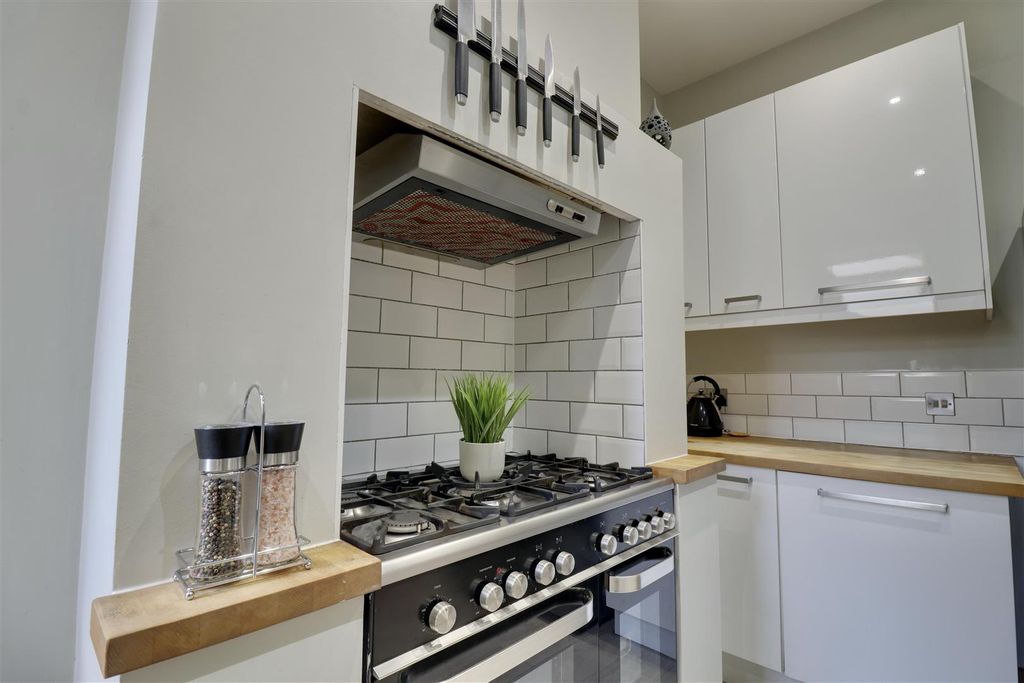 Additional image 6 of 3 bed property for saleHaslemere Road, Southsea PO4