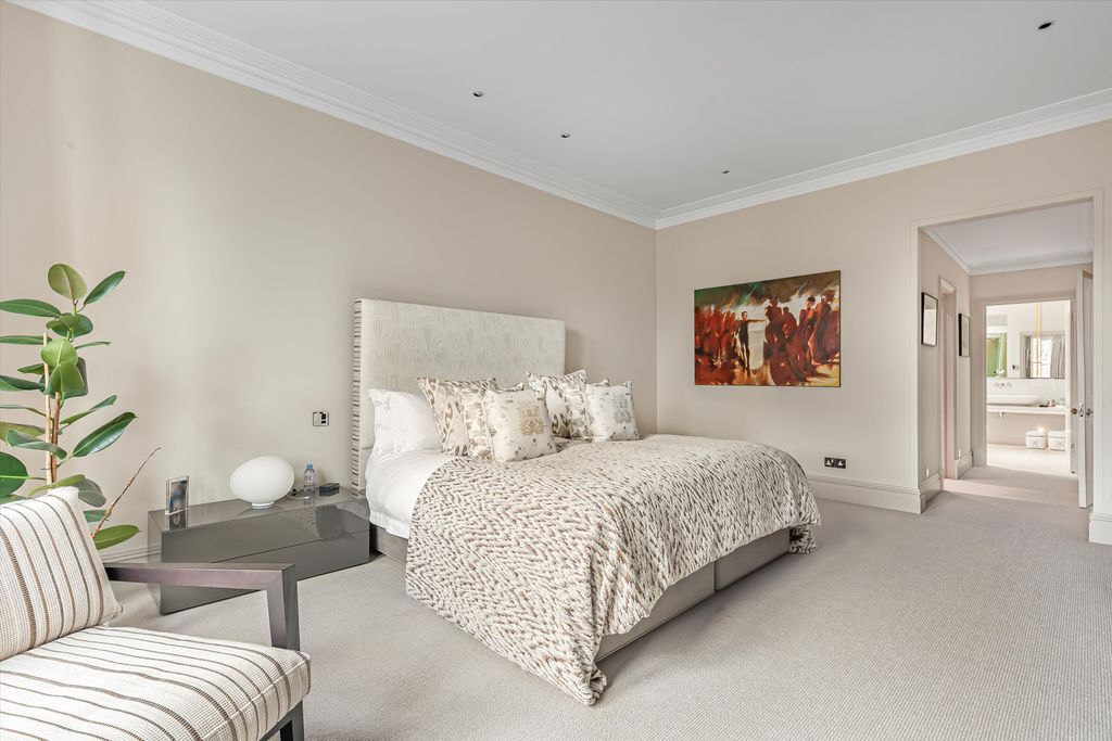 Additional image 10 of 6 bed detached house for saleDenbigh Gardens, Richmond, Surrey TW10