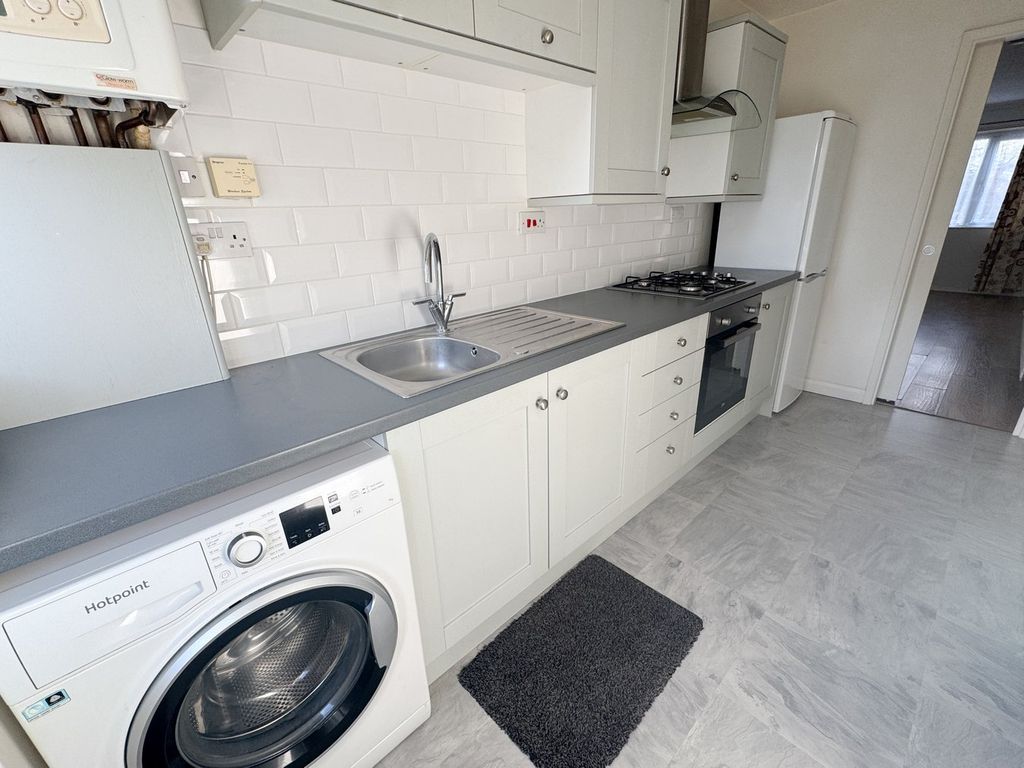 Additional image 6 of 1 bed flat for saleCockerell Close, Wimborne BH21