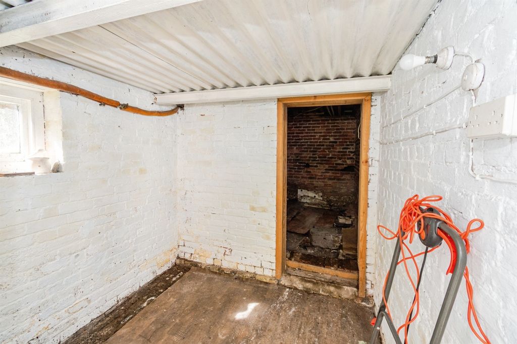 Additional image 14 of 2 bed end terrace house for saleWoodside Road, Southampton SO17