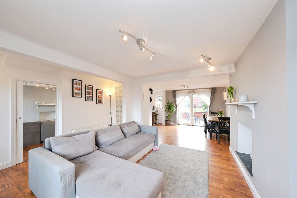 Additional image 7 of 3 bed semi-detached house for saleHallam Fields, Castle Donington, Derby DE74