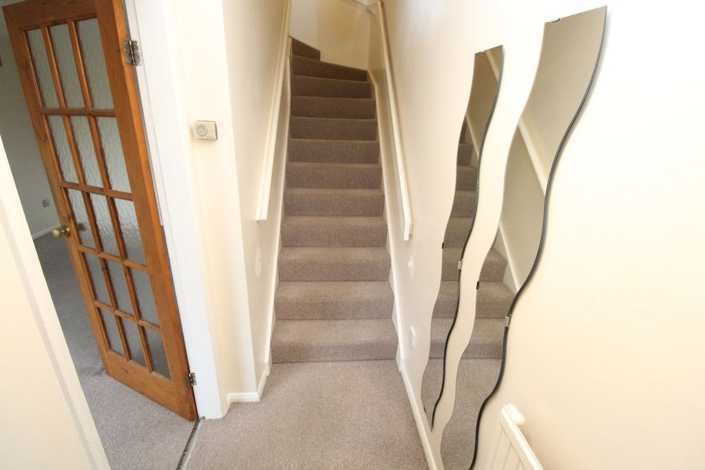 Additional image 8 of 3 bed semi-detached house for salePawley Close, Whetstone, Leicester LE8