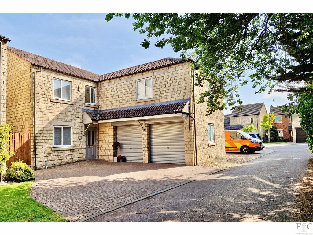 5 bed detached house for saleBroctone Drive, Broughton Astley LE9