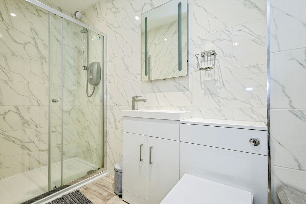 Additional image 14 of 1 bed flat for sale149A London Road, North End, Portsmouth PO2