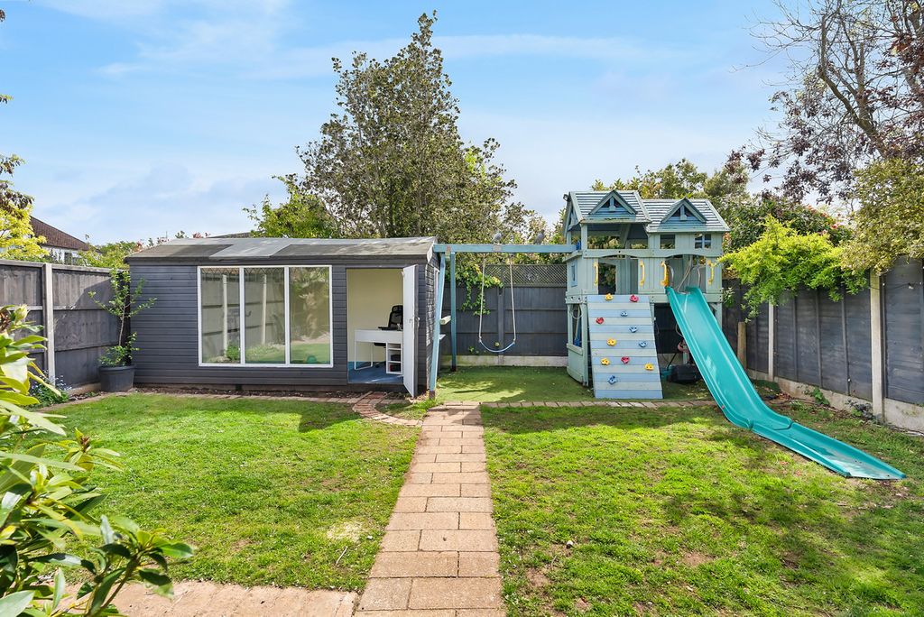 Additional image 9 of 4 bed detached house for saleFontmell Park, Ashford TW15