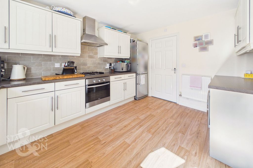 Additional image 10 of 4 bed link detached house for salePetunia Court, Wymondham NR18
