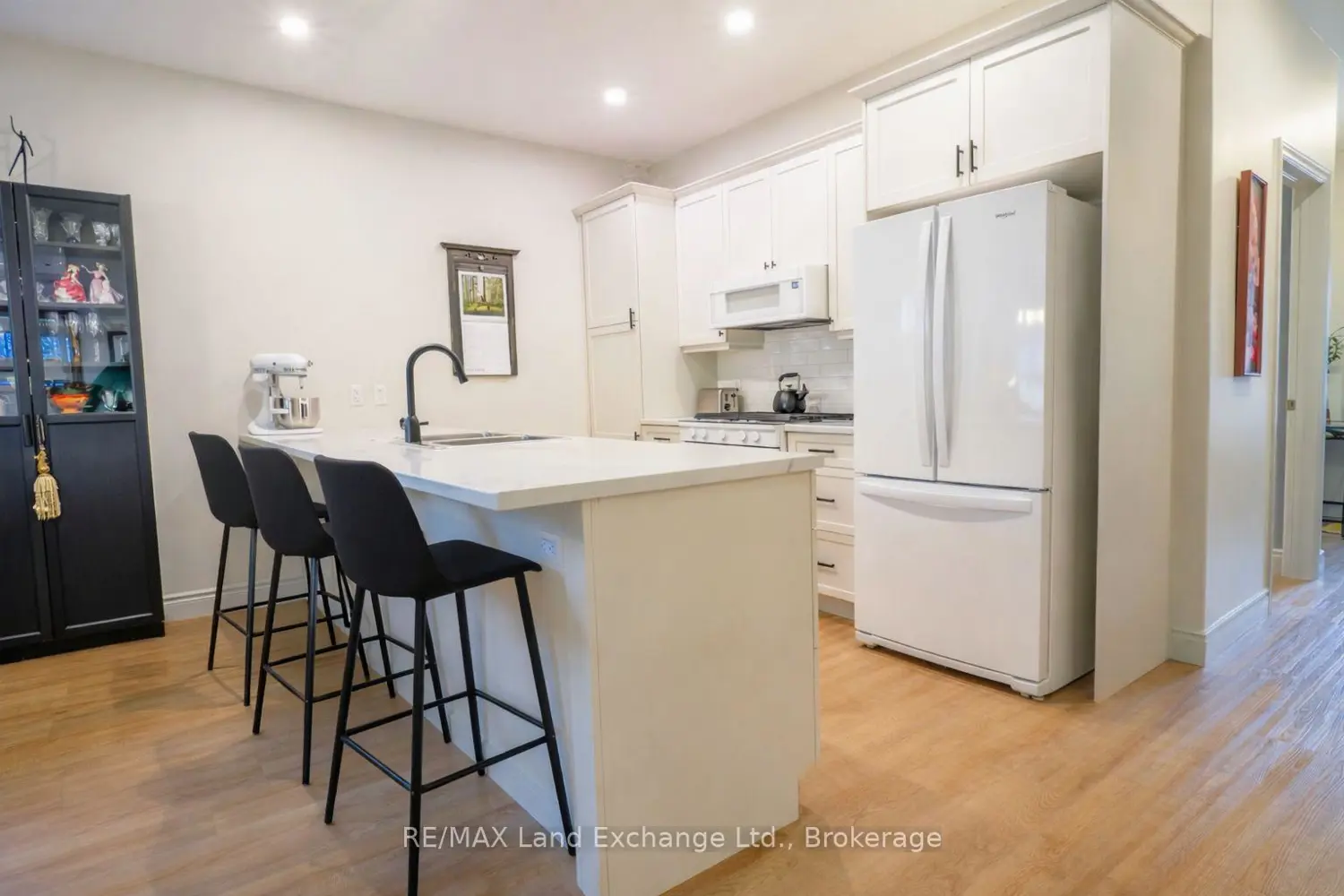 775 Campbell Avenue 1 photo 3