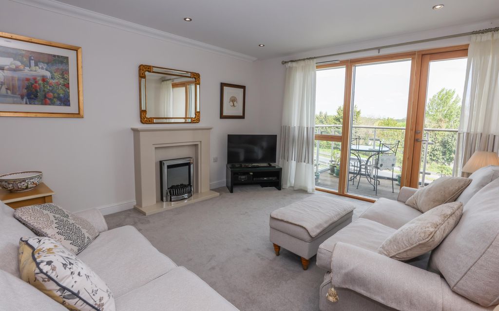 Additional image 13 of 2 bed flat for saleCastle View, Windsor SL4