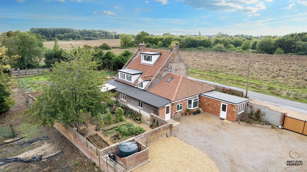 Additional image 41 of 8 bed detached house for saleBroadend Road, Wisbech PE14