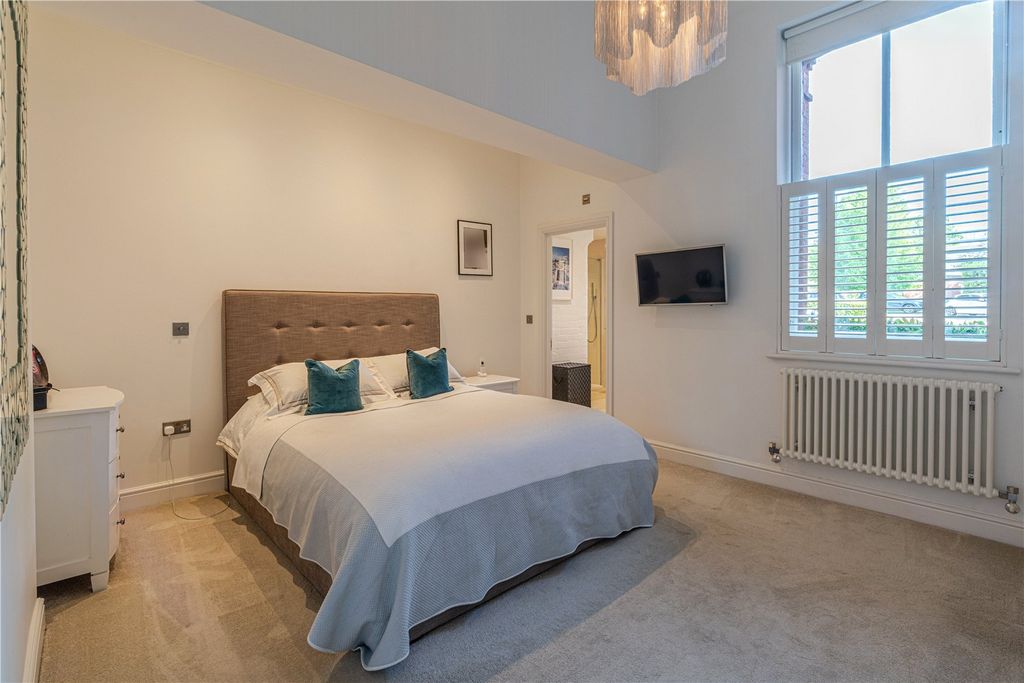 Additional image 14 of 2 bed flat for saleBrandesbury Square, Woodford Green IG8