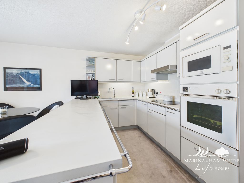 Additional image 7 of 3 bed town house for saleCadgwith Place, Port Solent, Portsmouth PO6