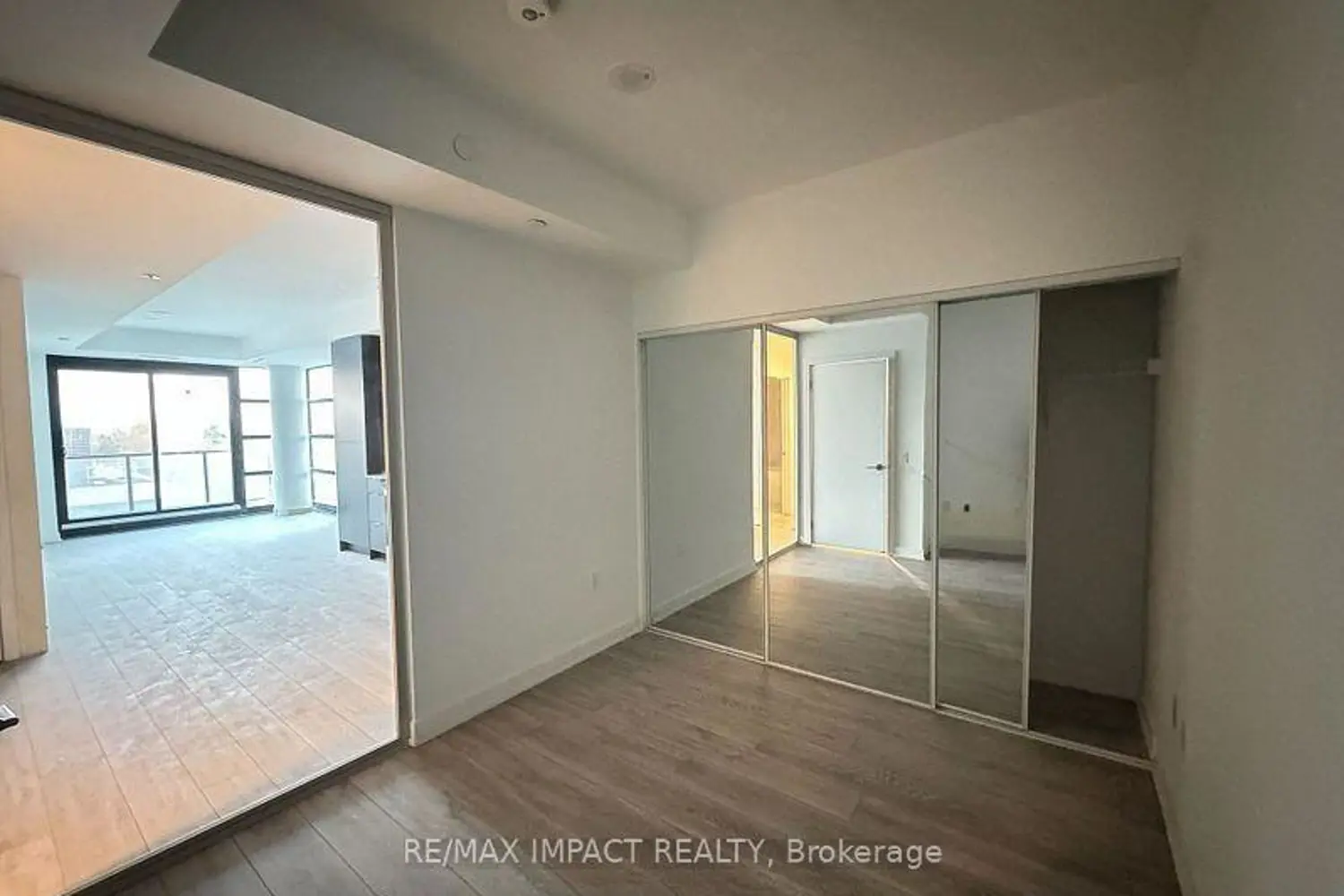 Additional image 5 of 1606 Charles Street 603