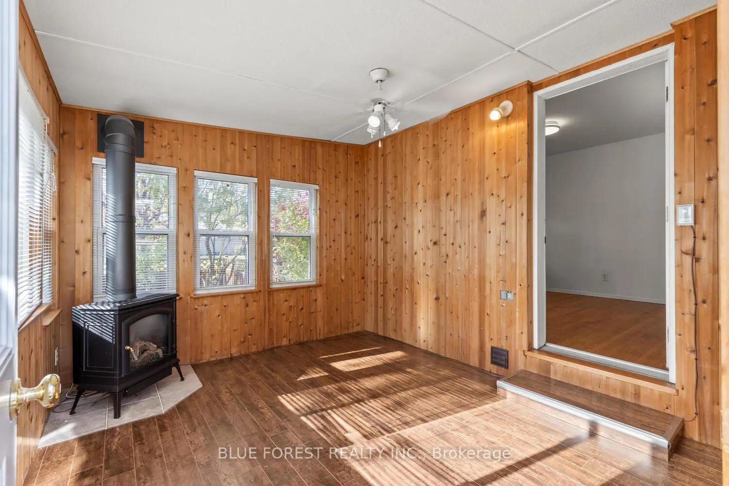 Additional image 14 of 106 Laurentian Drive