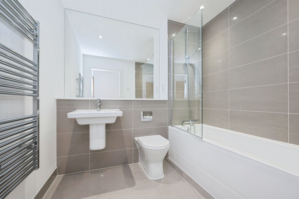 Additional image 4 of 2 bed flat for saleMeridian Way, Southampton SO14