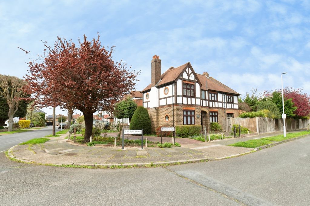Additional image 13 of 4 bed detached house for saleManor Way, Worcester Park KT4