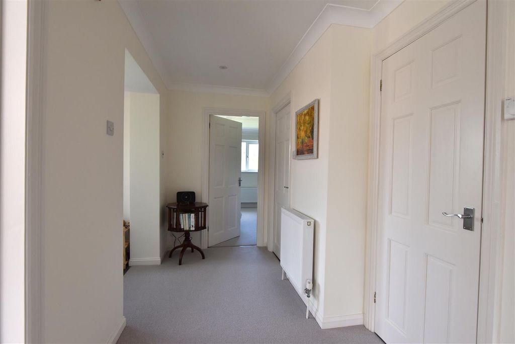 Additional image 4 of 3 bed detached bungalow for saleSwallowfields, Gillingham SP8