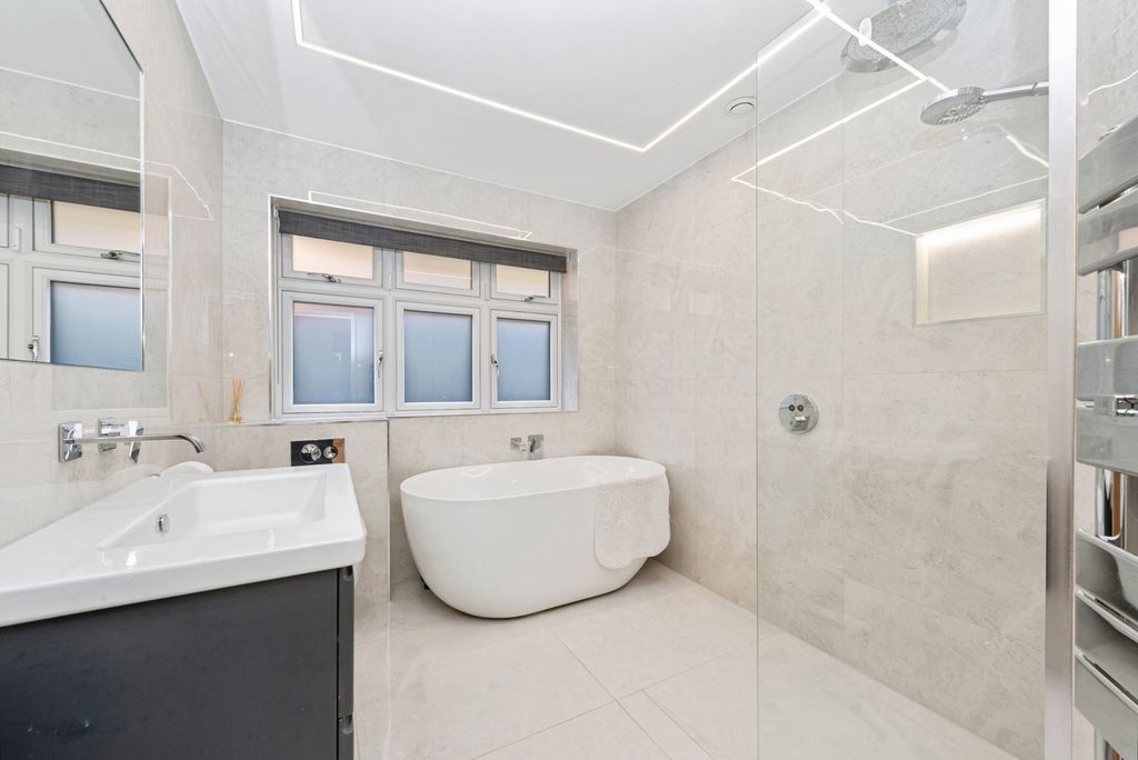Additional image 12 of 4 bed bungalow for saleGrafton Road, Worcester Park, Surrey KT4