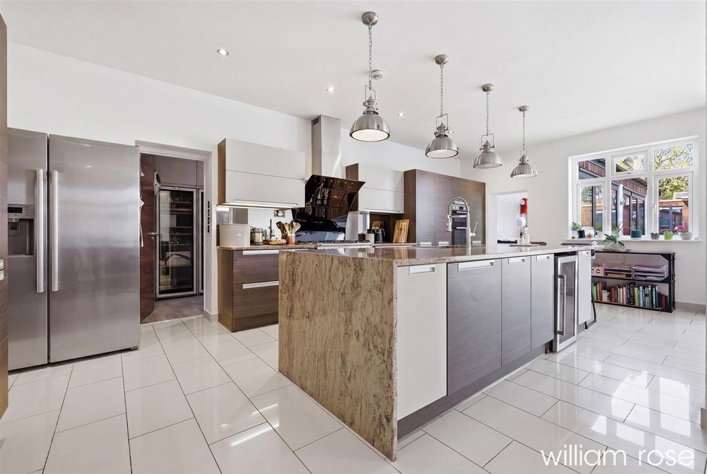 Additional image 9 of 5 bed detached house for saleMonkhams Lane, Woodford Green IG8